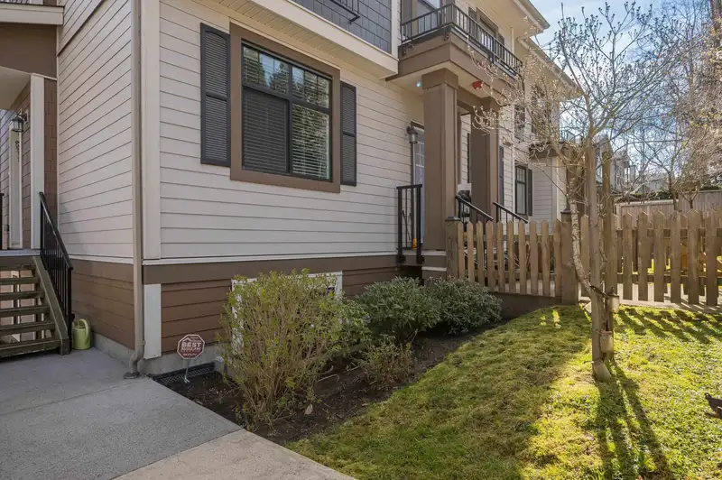 15 1818 HARBOUR STREET - photo 3 of 40