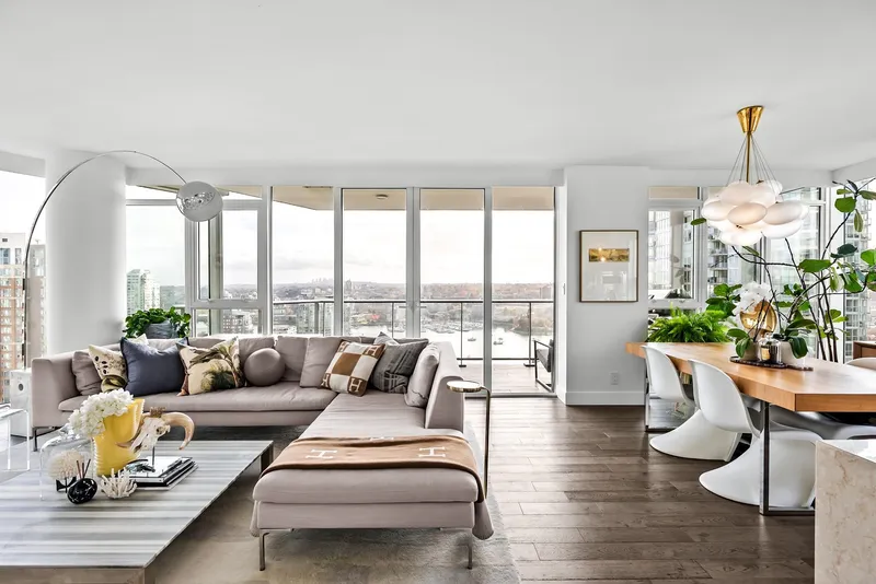 2502 499 PACIFIC STREET - photo 2 of 25