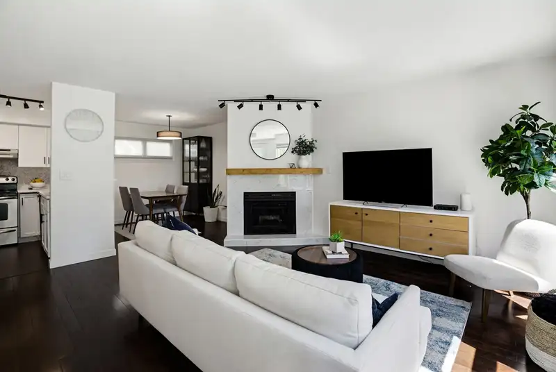 213 3787 PENDER STREET - photo 4 of 35