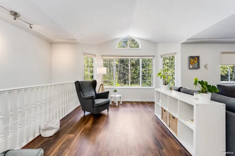 1236 CHELSEA AVENUE - photo 4 of 39