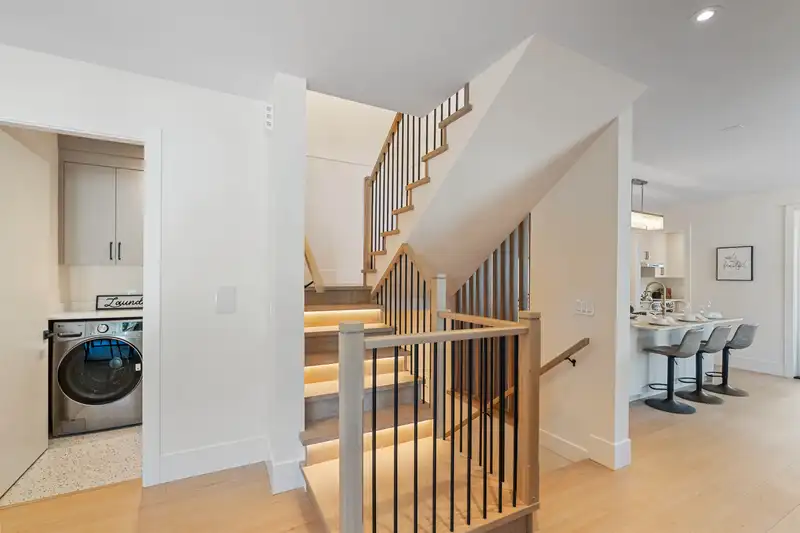 9359 119A STREET - photo 3 of 40
