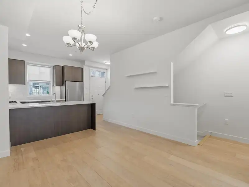 7891 OAK STREET - photo 4 of 18