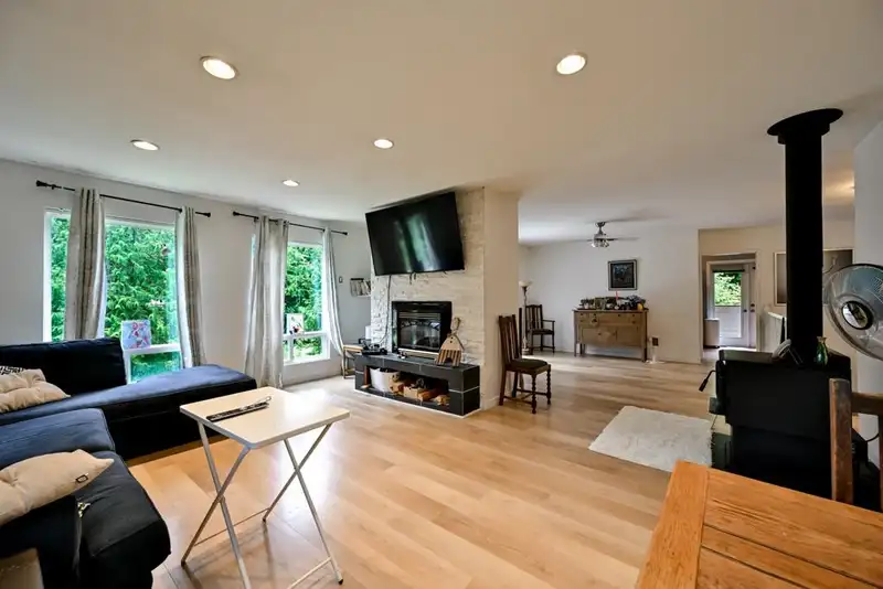 12297 ROACH STREET - photo 4 of 36