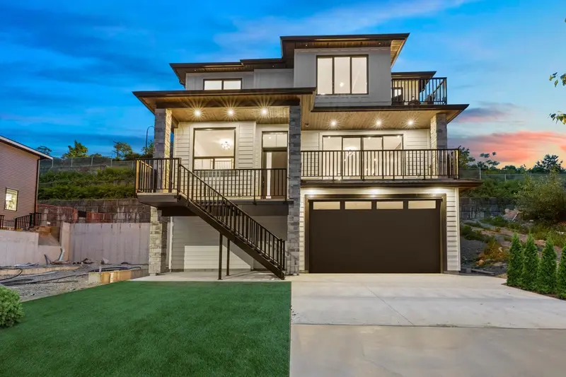 10490 MCVEETY STREET - photo 3 of 25