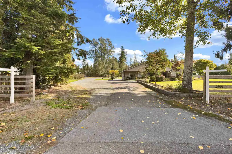 4655 SADDLEHORN CRESCENT - photo 1 of 1