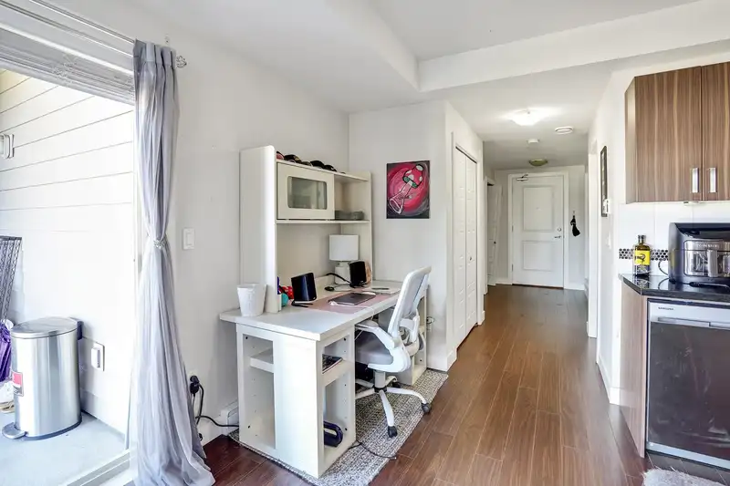 312 20219 54A AVENUE - photo 4 of 25