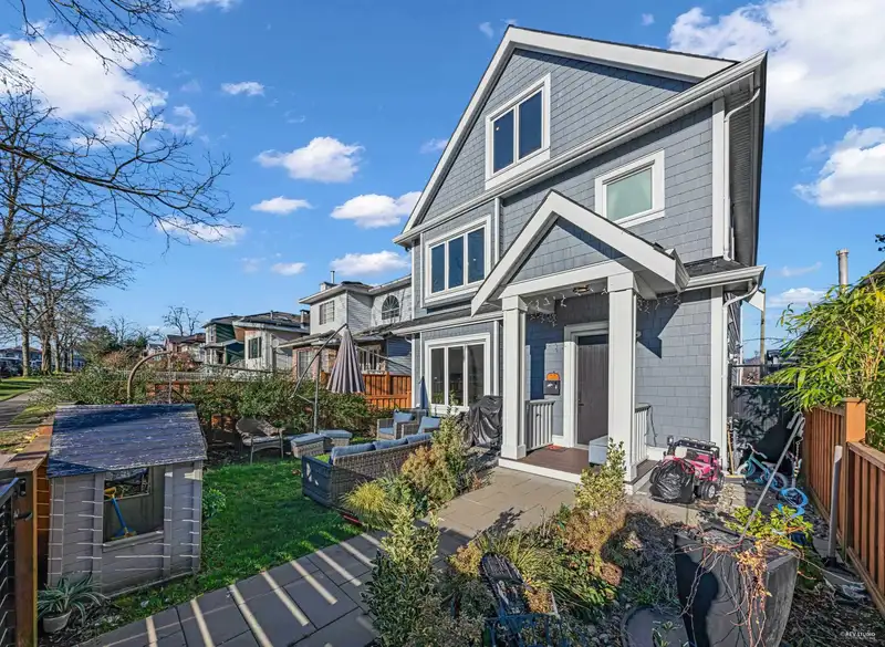 1907 E 40TH AVENUE - photo 1 of 1