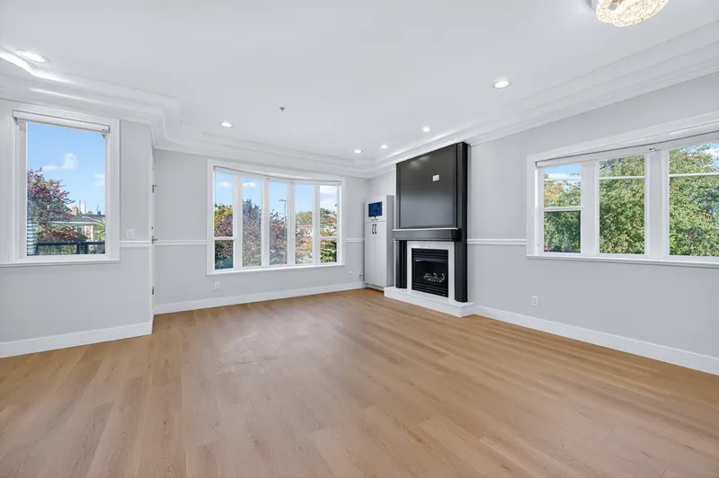 392 E 63RD AVENUE - photo 4 of 25