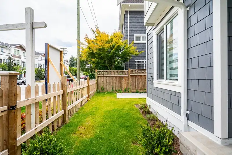 6 2525 156 STREET - photo 3 of 33