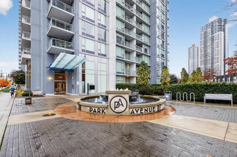 3008 13696 100 AVENUE - photo 1 of 13