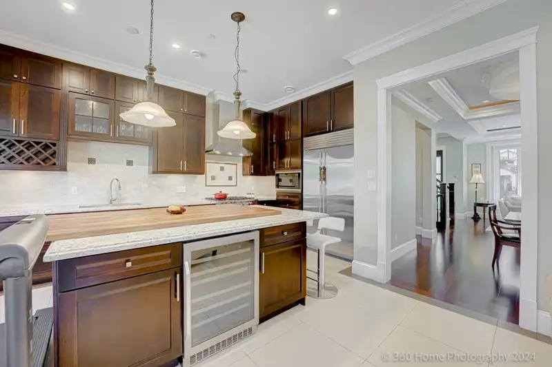 3847 W 24TH AVENUE - photo 4 of 28