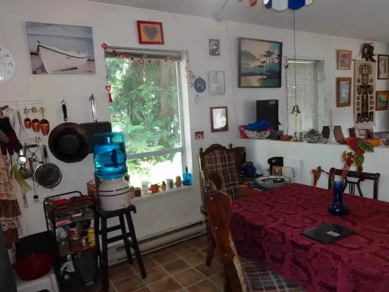 1088 SUNNYSIDE ROAD - photo 4 of 12