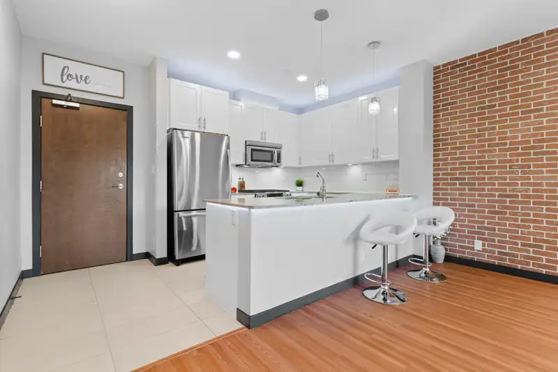 416 101 MORRISSEY ROAD - photo 1 of 32