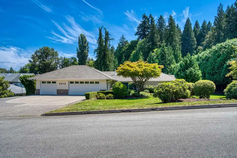 3910 VERDON WAY - photo 1 of 40