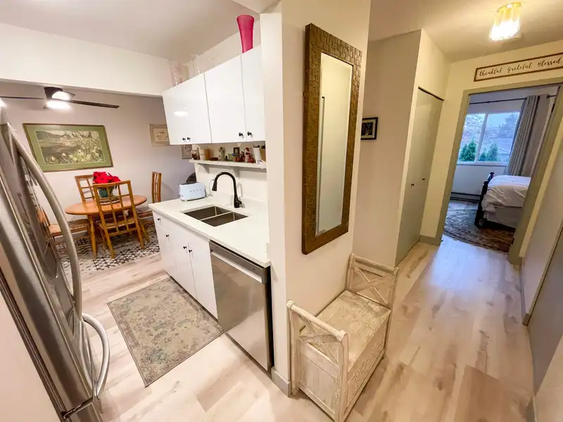 207 13775 74 AVENUE - photo 3 of 20