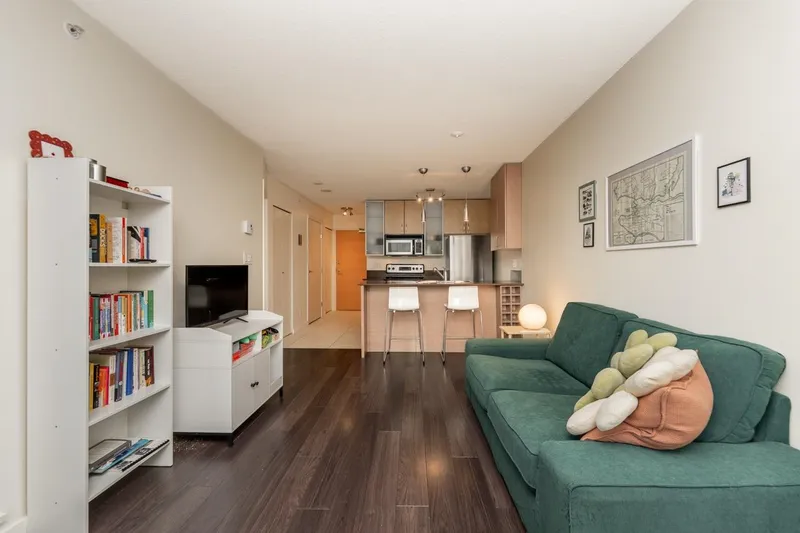 1706 909 MAINLAND STREET - photo 3 of 16