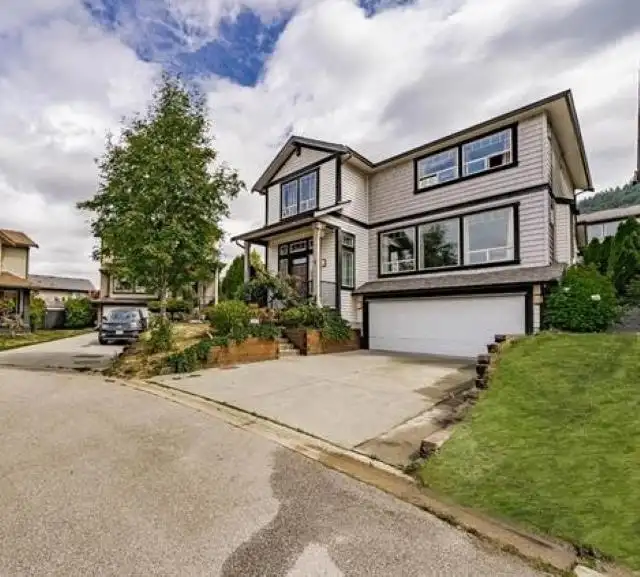 10715 BEECHAM PLACE - photo 1 of 28