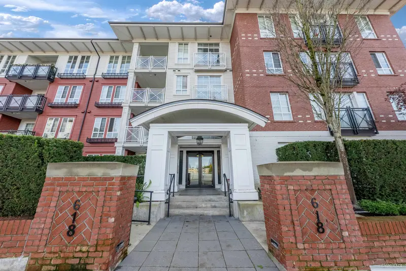 201 618 COMO LAKE AVENUE - photo 1 of 13