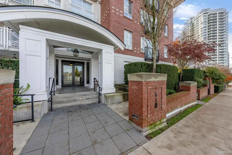 201 618 COMO LAKE AVENUE - photo 2 of 13