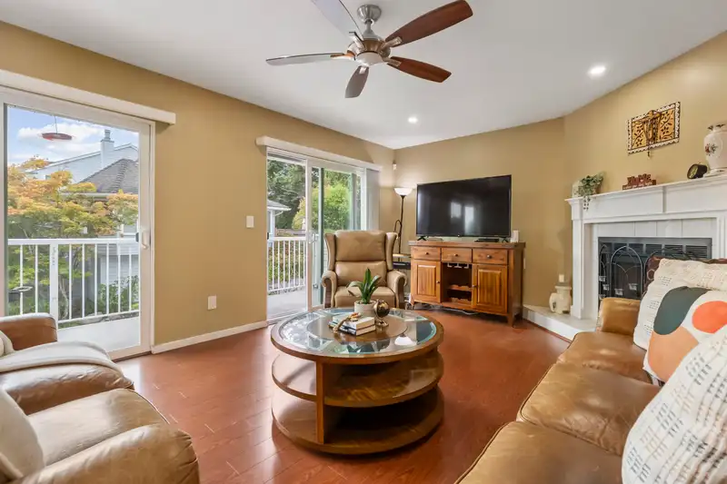 101 1180 FALCON DRIVE - photo 2 of 40