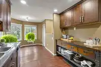 101 1180 FALCON DRIVE - thumbnail 7