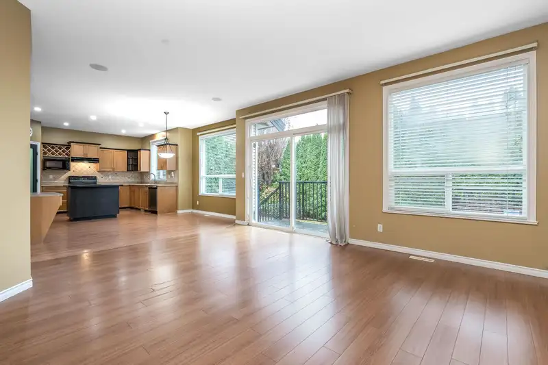 18870 69A AVENUE - photo 3 of 40