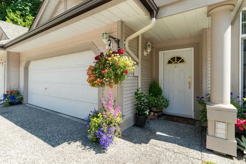 34 9025 216 STREET - photo 3 of 40