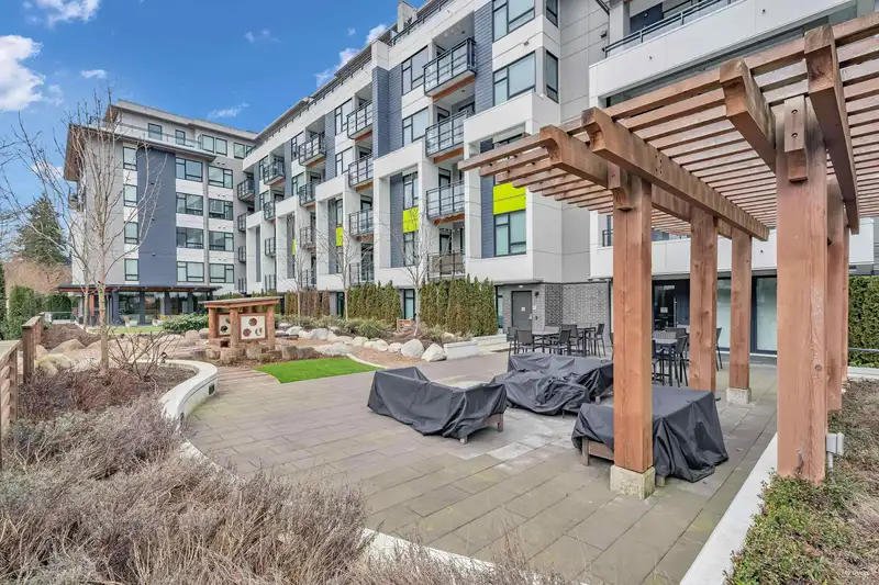 603 3038 ST GEORGE STREET - photo 1 of 27