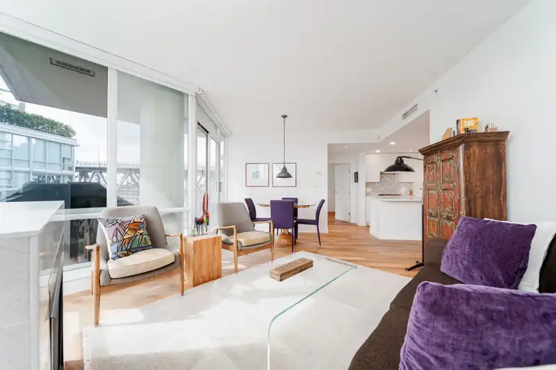 702 638 BEACH CRESCENT - photo 3 of 40
