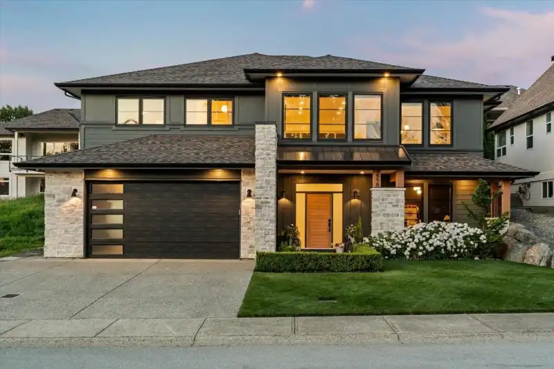 3898 COACHSTONE WAY - photo 1 of 39