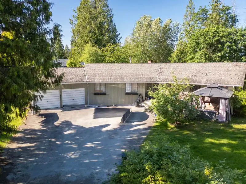22063 86A AVENUE - photo 3 of 14