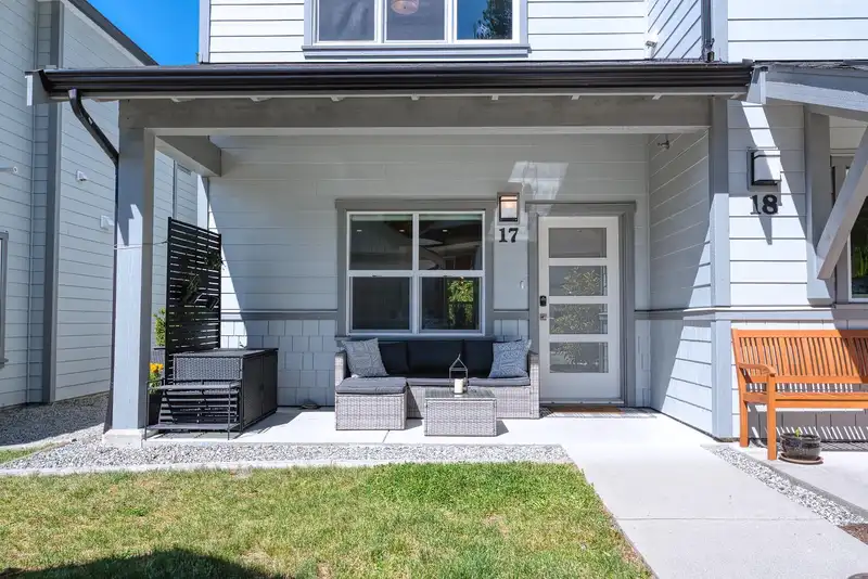 17 950 WOODSWORTH ROAD - photo 2 of 35
