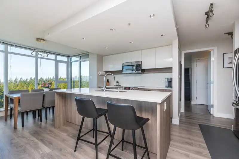 1202 958 RIDGEWAY AVENUE - photo 4 of 28