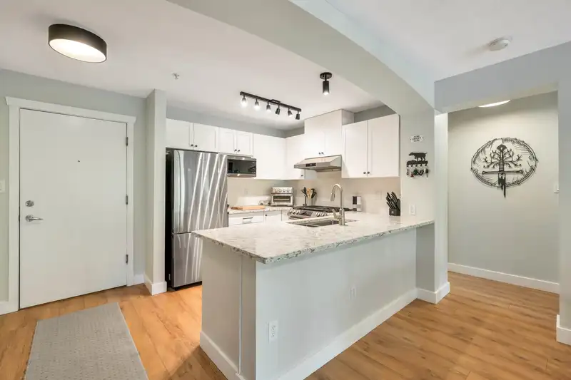 111 2958 SILVER SPRINGS BOULEVARD - photo 4 of 40