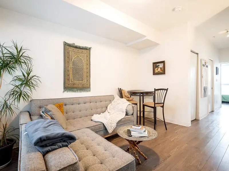 411 138 E HASTINGS STREET - photo 1 of 16