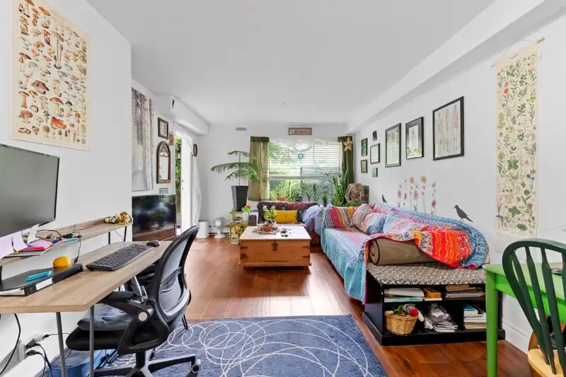 108 20561 113 AVENUE - photo 4 of 23
