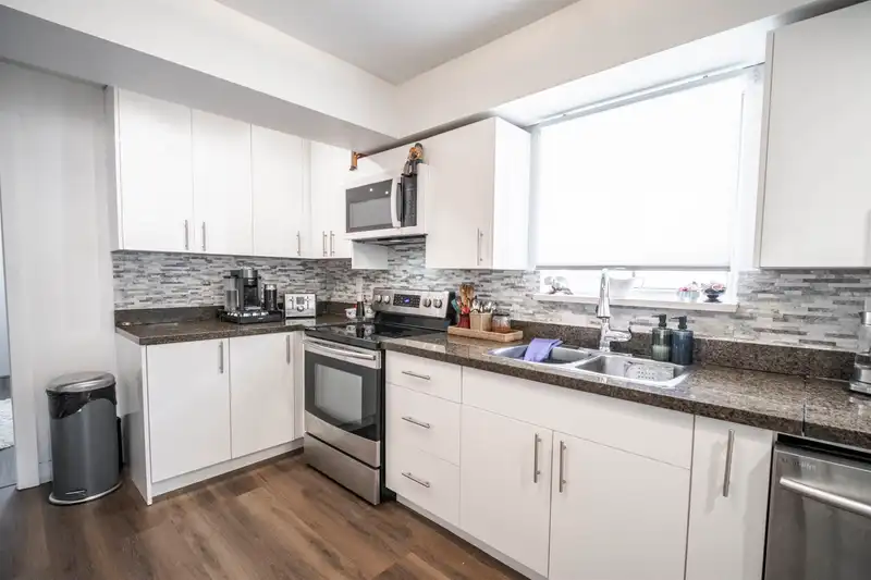 1709 TATLOW AVENUE - photo 2 of 27