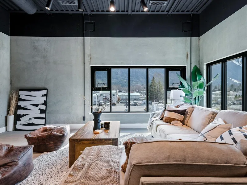 24 7342 INDUSTRIAL WAY - photo 4 of 25