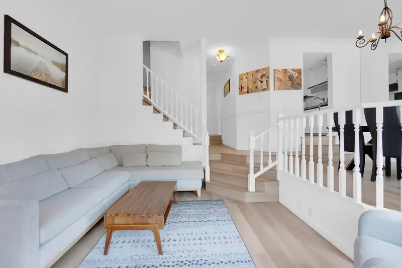 108 216 E 6TH STREET - photo 1 of 36