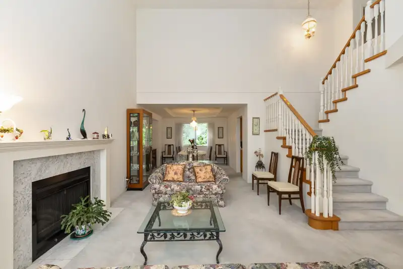 1552 TANGLEWOOD LANE - photo 2 of 30