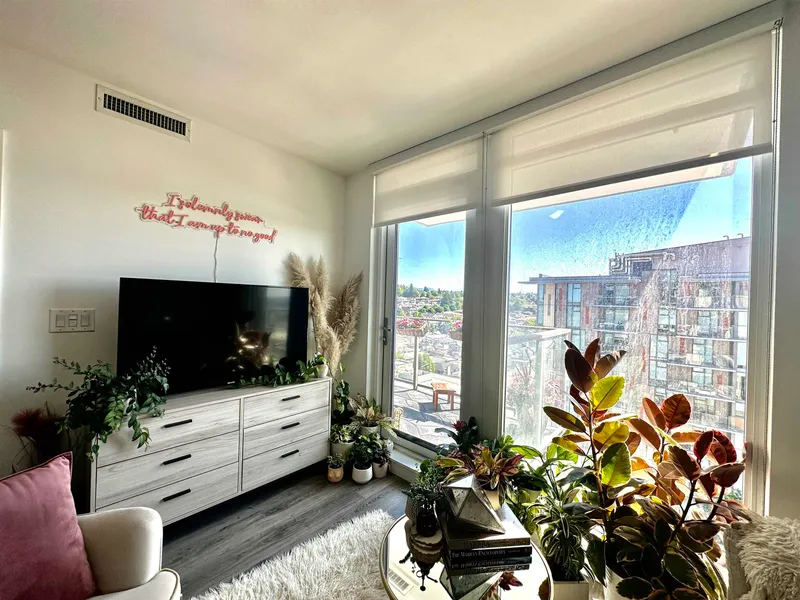 1308 8188 FRASER STREET - photo 3 of 20