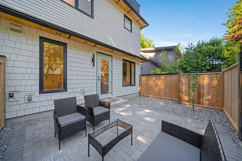 3 3836 W 8TH AVENUE - photo 1 of 3