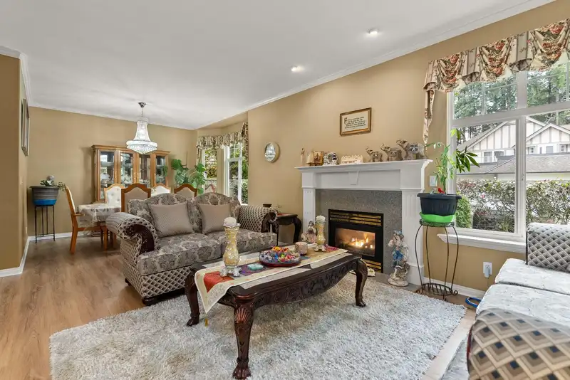 75 5811 122 STREET - photo 4 of 40