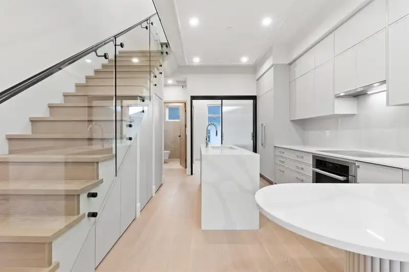 1510 W 61ST AVENUE - photo 4 of 15