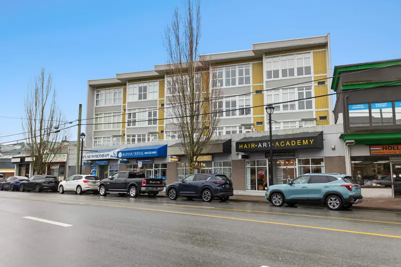 202 20238 FRASER HIGHWAY - photo 1 of 24