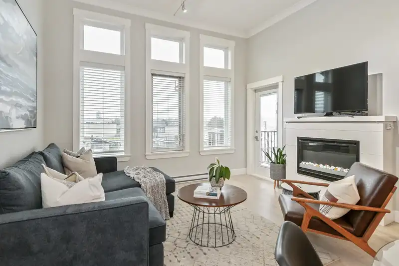 306 5665 177B STREET - photo 2 of 20