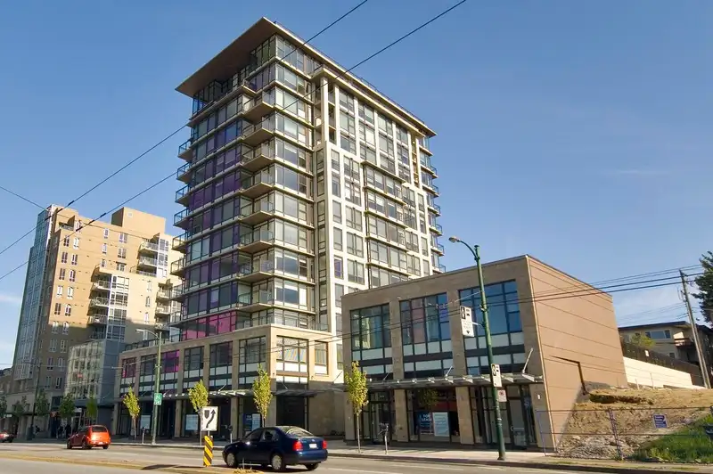 1006 1068 W BROADWAY - photo 1 of 33