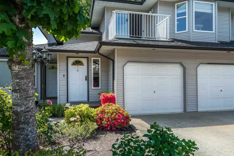 20 34332 MACLURE ROAD - photo 4 of 35