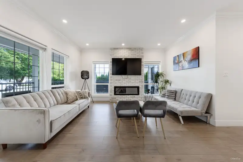 6709 216 STREET - photo 3 of 40