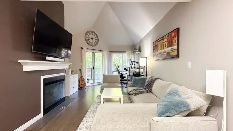 305 7457 MOFFATT ROAD - photo 1 of 19